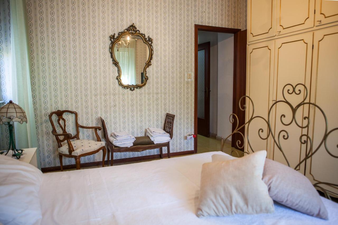 Bed and Breakfast Un Tuffo Nella Baia Di Capomulini Ачиреале Екстер'єр фото