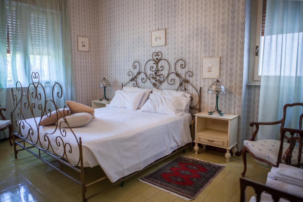 Bed and Breakfast Un Tuffo Nella Baia Di Capomulini Ачиреале Екстер'єр фото