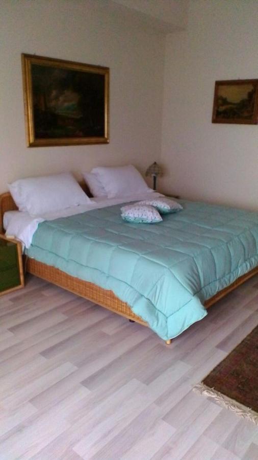 Bed and Breakfast Un Tuffo Nella Baia Di Capomulini Ачиреале Екстер'єр фото